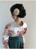 袴 サイド タイト ボリューム シニヨン ヘアアレンジ