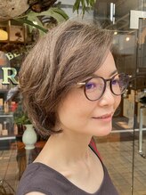 ロジエ(ROSIER)&nbsp;段カットミディアムボブ