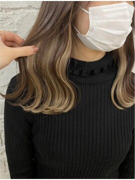 プライズ アイリス 池袋東口店(prize Iris) シールエクステイヤリングカラーホワイトベージュ池袋