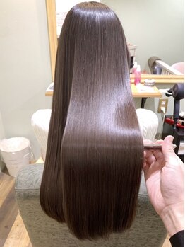 エマヘアープラス 下郡店(Emma Hair plus)の写真/【下郡北】Emmaオリジナルの【髪質改善】オーダーメイドトリートメントで扱いやすい髪へ