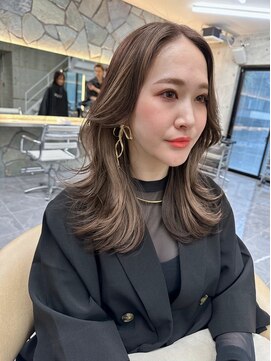 サイン 渋谷(SIGN) レイヤーカットインナーカラーイヤリングカラー色落ち綺麗表参道