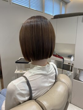 シンクショップ 梅田(THINK SHOP) 切りっぱなしボブ