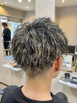 ユナイテッドヘアー(UNITED HAIR) メンズ・ツイスパ　ハイライト☆