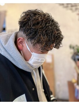 ブライト(BRIGHT) ツイストスパイラルパーマ