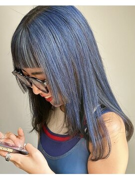 シェノン 心斎橋(CHAINON) ネイビー/レイヤーカット/姫カット/アンブレラカラー