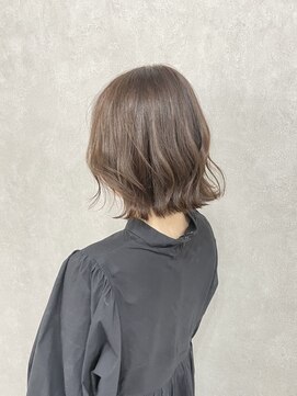 グレージュカラー×外ハネボブ【渡辺俊弥】梅田