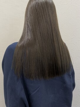 ヴィアーレアンクスタイル(VIALE Ank style) 育てていくオリーブカラー