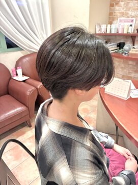 リュクスフォーヘアー アヴェダ(LUXE for hair AVEDA) 20代×大人ショート
