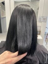 アウラ 近鉄八尾駅前店(Aura) ブルーブラックx髪質改善UPTOGLOSS