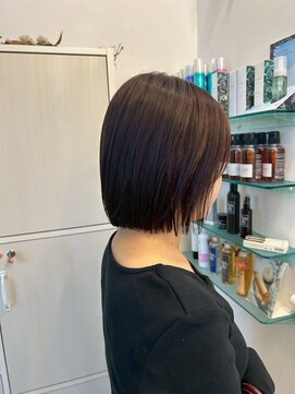 エメ 北花田(Aime) 30代40代暗髪透明感モカベージュ切りっぱなしボブ丸みボブ美髪