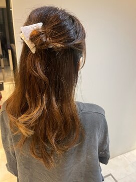 ディーヘアーデザイン(d.HAIR DESIGN) カジュアルハーフアップクリップアレンジ