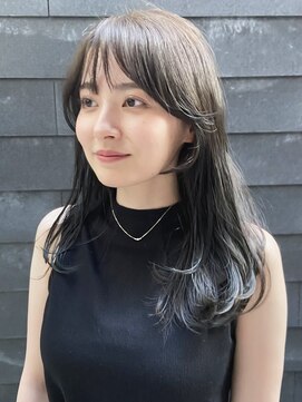 アンガーデン(Une GARDEN) レイヤーカット/グレージュ/オリーブベージュ/アッシュ/暗髪