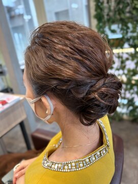 ビースリー ロア パーティーヘアー 2022/11/03