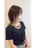 コエ(coe)&nbsp;大人かわいいくびれミディアムウルフ20代30代40代ウルフレイヤー