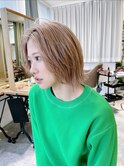 20代30代ソフトウルフ肩ラインダブルカラーベージュカラーボブ