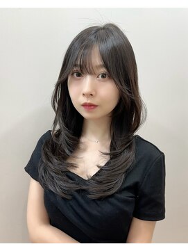 ワン バイ ジエクト(One by The Ect) 韓国レイヤーハッシュカット小顔前髪ダークグレージュ