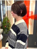前上がりショート カシスブラウン 顔周りカット 小顔カット