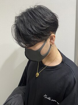 ユーフォリア 渋谷グランデ(Euphoria SHIBUYA GRANDE) 毛流れパーマ 色気センターパート MOMO