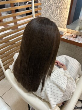 ラ シェンテ エイジア 川西(La Sente Aja) ミルクティーブラウンで艶髪に