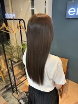 エイト(eight)&nbsp;ツヤサラロングヘア