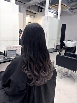 アライブ ハラジュク(ALIVE harajuku) 【ALIVE 夕貴】シルバーグラデーションカラー