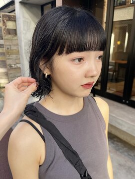 コフィー バイ メルト 吉祥寺(cofy by melt) 【三ツ井純】チャコールグレー 外ハネボブ ボブパーマ 黒髪