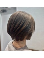 ビスイル 秋葉原店(Vis ill) 前下がりレイヤーショート明るめアッシュベージュ