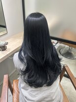 ヨキ(yoki.) レイヤーカット×ブルーブラック【髪質改善】