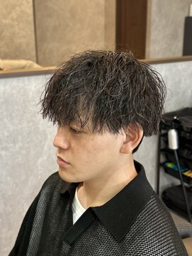 ザ クラン バイ ヘッドライト 仙台長町店(THE CLAN by HEADLIGHT) 【強めメンズパーマお勧め】縦落ちツイストスパイラル