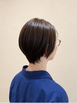 ウミト(Umito) 大人美人の丸みショートボブ