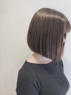 イーナ(iina) ROKUROKU 井上☆切りっぱなしワンレングスボブ☆