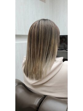 ウル(ulu) バレイヤージュ☆