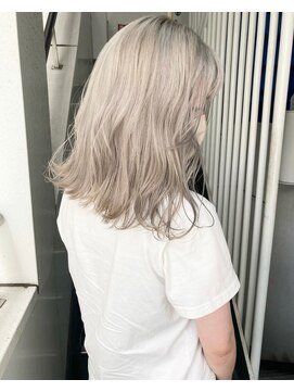 スー 渋谷(suu) ハイライトケアブリーチカラーインナーカラーダブルカラー