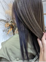 ウタ(uta) 【あおき　ひかる】インナーカラー　グレージュ×ブルーベリー