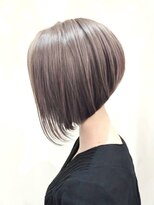 ハイストリートヘア(High street Hair)&nbsp;美シルエットの前下がりボブ×明るめアッシュブラウン