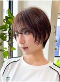 スッキリまとまる顔まわりがかわいいレイヤーショート
