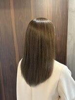 ニマルニーニー バイ ヤスオカ(2022 BY YASUOKA)&nbsp;艶髪オリーブベージュ