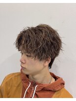 ブライト(BRIGHT)&nbsp;センターパート緩めスパイラルパーマ