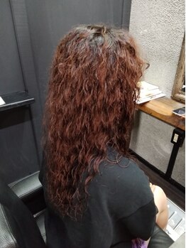 カパリリ(KaPaLiLi)の写真/【佐土原】クセを活かしたパーマ/メンズ向け特殊パーマ/ハードめの外国人風パーマもお任せください◎