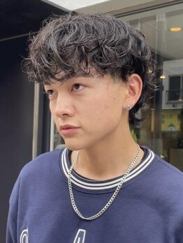 エムクール(M,cooL)の写真/セットしなくても雰囲気を格上げするパーマが◎ラフさも大人っぽい色気のパーマもお任せ!【八王子/メンズ】