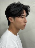 刈り上げセンターパートテーパーフェードカットニュアンスパーマ