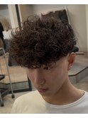 スペインカール　ツイストスパイラル眉カットメンズパーマ