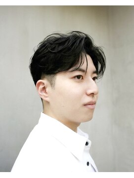 ソラ 方南町(sola) 30代40代50代ジェントルヘア センターパートニュアンスパーマ