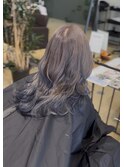 夏カラー◎ハイトーングレー×レイヤーで魅せる透明感