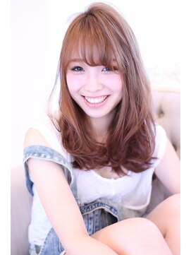 リリークラウン(Lily Crown) シースルーバングを使ったロングスタイル