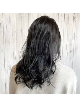 ヘブンリー(heavenly) 【heavenly】＃10代20代＃暗髪＃ラフ＃小顔＃ショートボブ