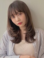 アンガーデン(Une GARDEN) ウルフ/レイヤーカット/ロング/顔まわり/オリーブベージュ