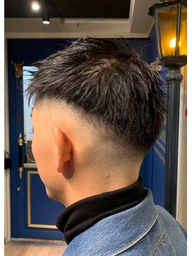 ミリオンバックス 神田店(Million Bucks) スパイキーショート/スペインカール<理容室>[メンズ/床屋/神田]