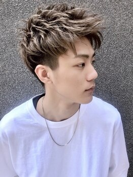 ジュノ イオンモール香椎浜店(Juno)の写真/ショッピングモール内で、気取らない雰囲気なので、美容室が苦手…という方も安心です◎