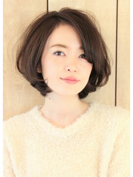 レウナ 外苑前(Reuna) 【３０代・４０代・５０代】大人の女性に人気の丸みボブ